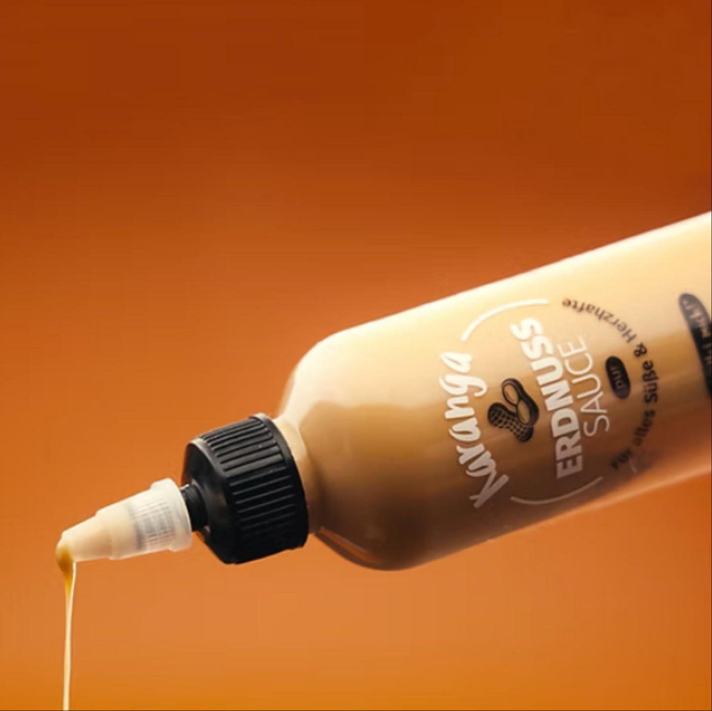 Karanga Erdnusssauce pur – von oben gesqueezed, beim Servieren oder Garnieren