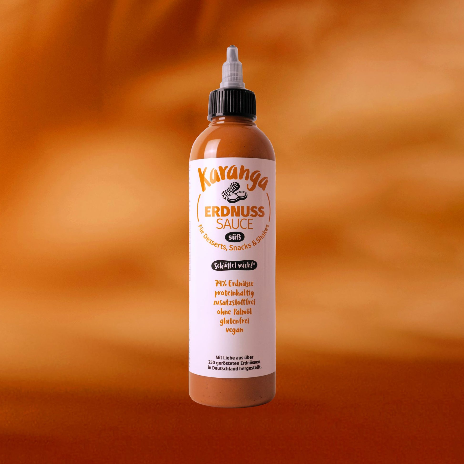 Karanga Erdnusssauce süß – Vorderseite der Flasche mit Etikett